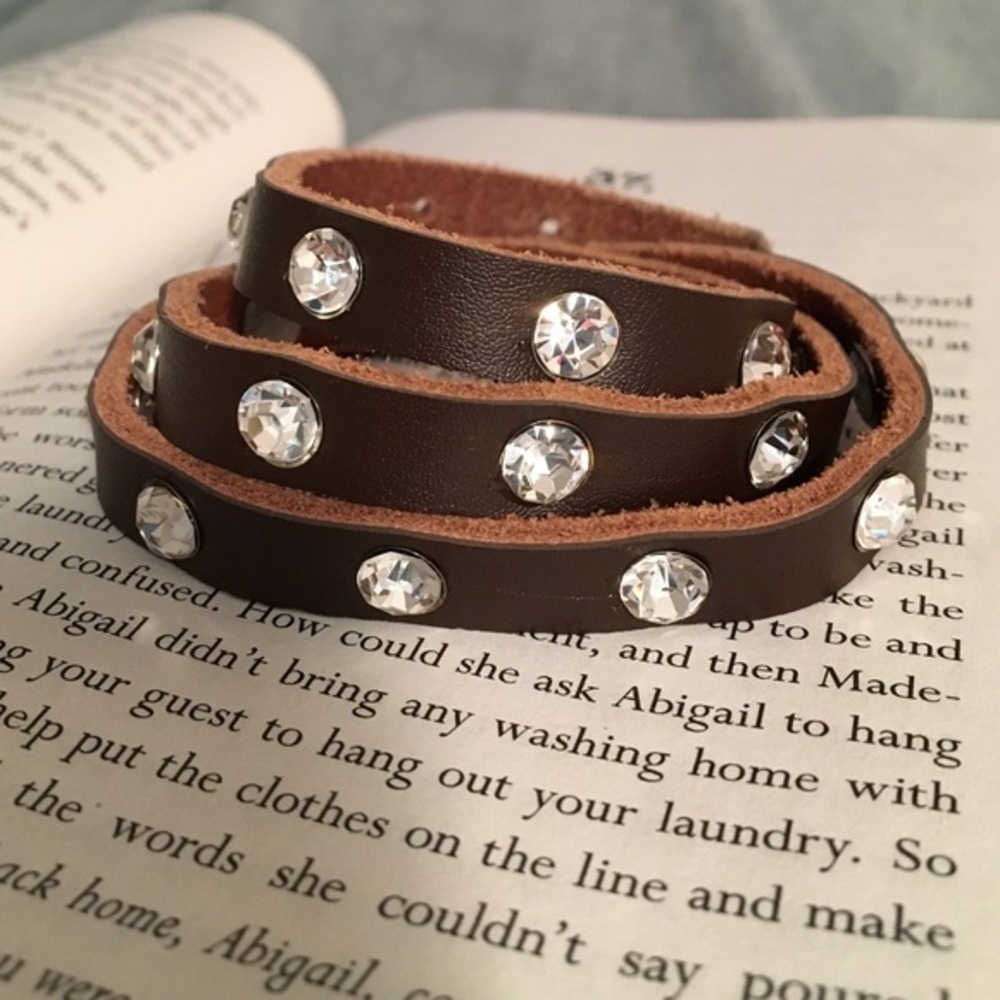 ⭐️6 for $35- Mix & Match⭐️ Faux leather wrap with rhinestones
